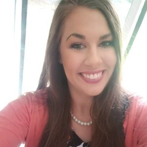 Meet your Posher, Carissa